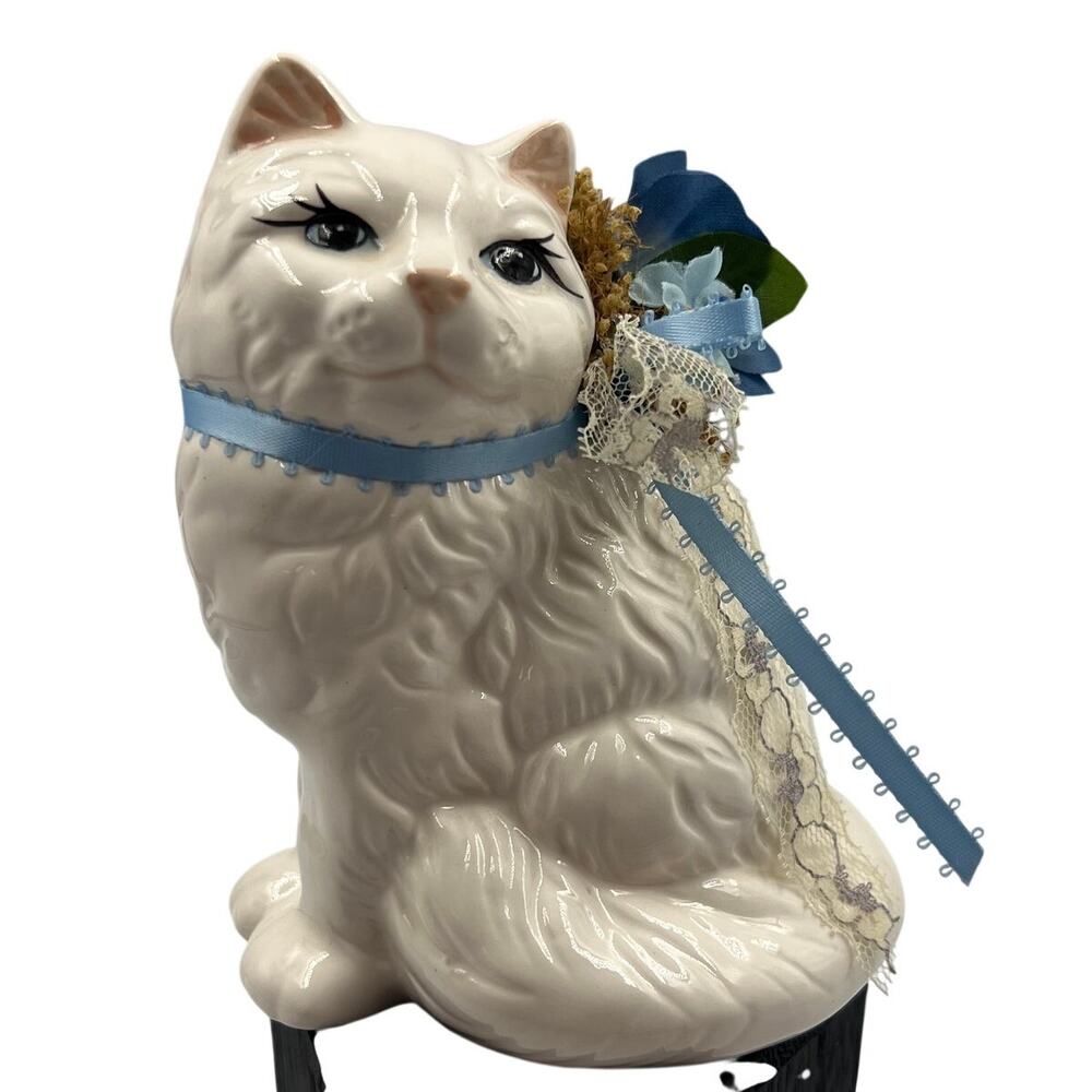Vintage R.O.C. Artistic Gifts Ceramic White Persian Cat Figurine‎ Taiwan Floral